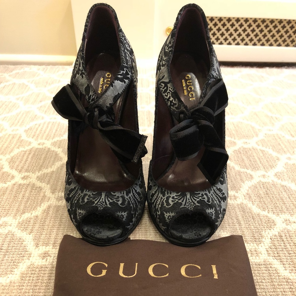 Gucci Suede Brocade heels style #304605